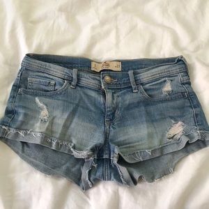 Low rise Hollister shorts